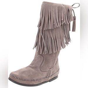 Minnetonka Women's Calf Hi 2-Layer Fringe Boot Size 11 New With out Box